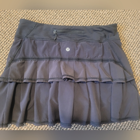 Pace setter skirt/skort lululemon size 6 - Picture 11 of 13